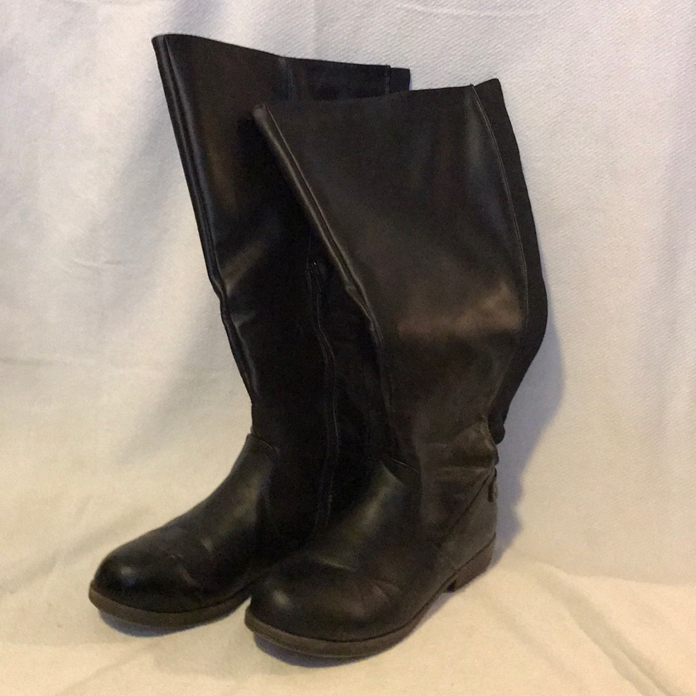 Wide calf black boots!